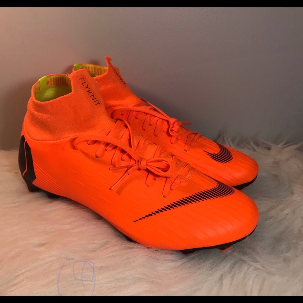 COPY - Nike Mercurial Superflyknit cleats size 10…
